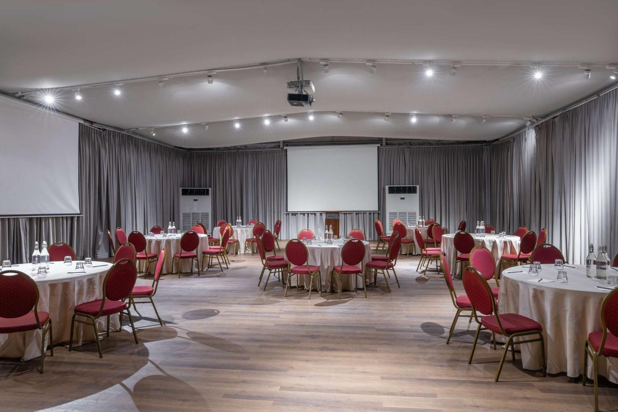 Radisson Blu Anchorage Hotel Лагос Екстериор снимка